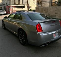 کرایسلەر 300